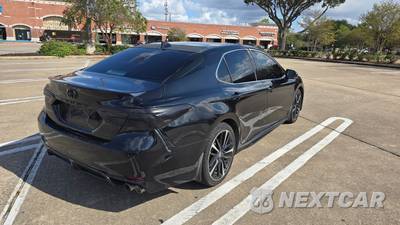 2019 Toyota Camry XSE - zdjęcie 4 z 31 - miniatura