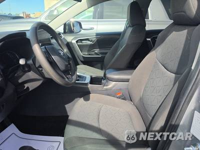 2025 Toyota RAV4 Hybrid XLE - zdjęcie 7 z 30 - miniatura