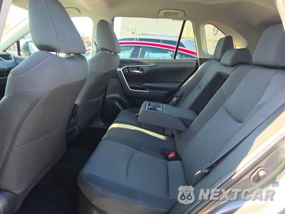 2025 Toyota RAV4 Hybrid XLE - zdjęcie 13 z 28 - miniatura