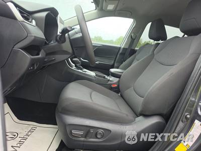 2025 Toyota RAV4 Hybrid XLE - zdjęcie 7 z 24 - miniatura