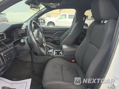 2025 Toyota 4Runner SR5 - zdjęcie 7 z 30 - miniatura