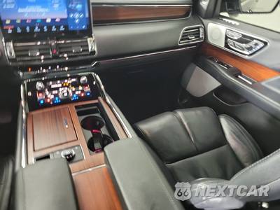 2023 Lincoln Navigator Reserve - zdjęcie 11 z 50 - miniatura