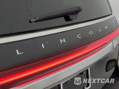 2023 Lincoln Navigator Reserve - zdjęcie 5 z 50 - miniatura