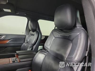 2023 Lincoln Navigator Reserve - zdjęcie 19 z 50 - miniatura
