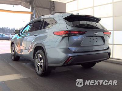 2022 Toyota Highlander XLE - zdjęcie 6 z 19 - miniatura