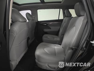2024 Toyota Highlander Platinum - zdjęcie 13 z 21 - miniatura