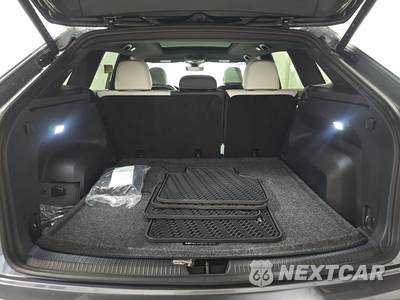 2025 Volkswagen Atlas Cross Sport 2.0T SEL Premium R-Line - zdjęcie 16 z 18 - miniatura