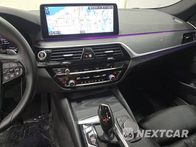 2023 BMW 5 Series Sedan 540i xDrive - zdjęcie 11 z 18 - miniatura