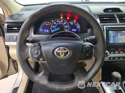 2014 Toyota Camry LE - zdjęcie 10 z 28 - miniatura