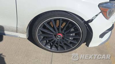 2016 Mercedes-Benz AMG CLA 45 4MATIC - zdjęcie 29 z 33 - miniatura