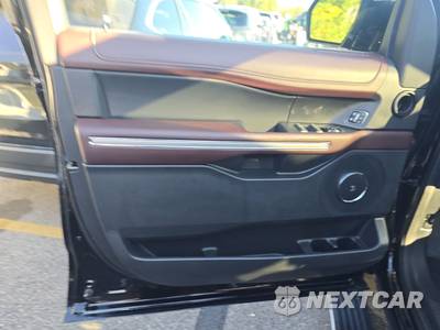 2023 Ford Expedition Limited - zdjęcie 9 z 28 - miniatura