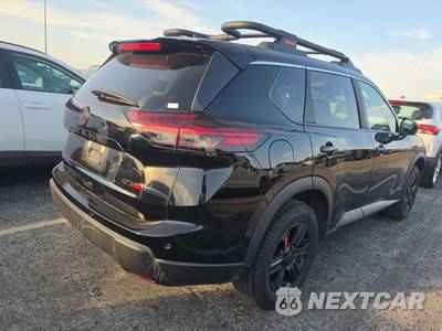 2026 Nissan Rogue Rock Creek - zdjęcie 4 z 19 - miniatura