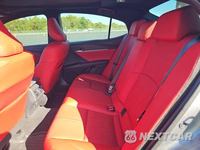 2026 Toyota Camry XSE - zdjęcie 19 z 24 - miniatura
