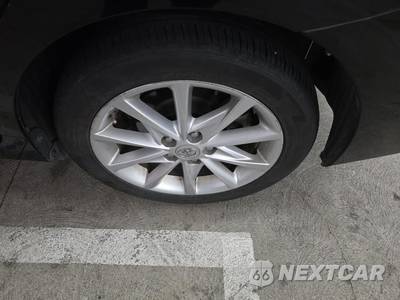 2014 Toyota Prius v Five - zdjęcie 11 z 21 - miniatura
