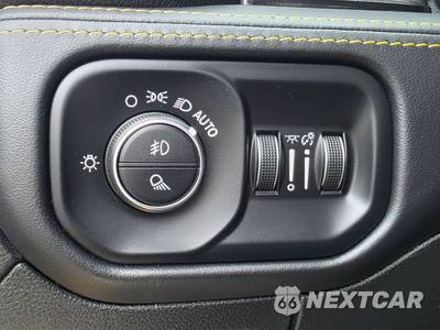 2023 Ram 1500 TRX Crew Cab Short Bed - zdjęcie 14 z 50 - miniatura