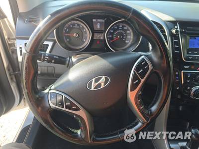 2016 Hyundai Elantra GT Hatchback - zdjęcie 16 z 34 - miniatura