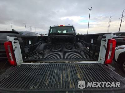 2026 Ford Super Duty F-250 XL Crew Cab Medium Bed - zdjęcie 17 z 26 - miniatura
