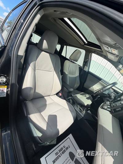 2014 Toyota RAV4 XLE - zdjęcie 37 z 50 - miniatura