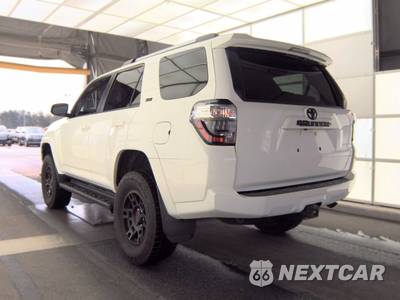 2021 Toyota 4Runner SR5 - zdjęcie 6 z 20 - miniatura