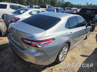 2018 Toyota Camry XLE - zdjęcie 4 z 26 - miniatura