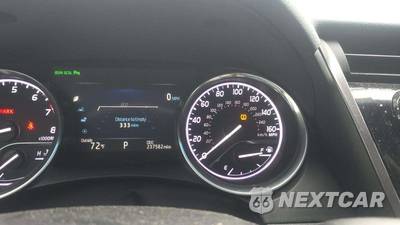 2018 Toyota Camry XLE - zdjęcie 13 z 26 - miniatura