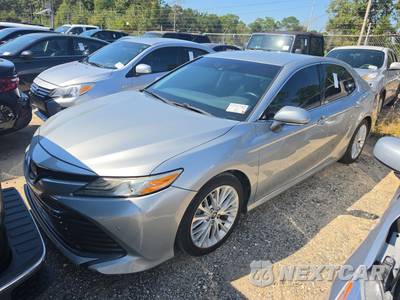 2018 Toyota Camry XLE - zdjęcie 1 z 26 - miniatura