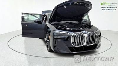 2026 BMW 7 Series 740i xDrive M SPORT LINE - zdjęcie 12 z 50 - miniatura