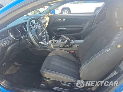 2019 Ford Mustang EcoBoost Coupe - zdjęcie 7 z 34 - miniatura