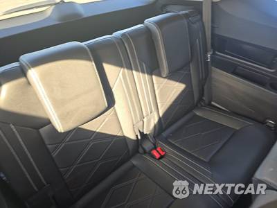 2025 Volkswagen Atlas 2.0T SE w/Technology - zdjęcie 14 z 34 - miniatura