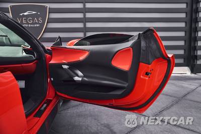 2022 Ferrari SF90 Spider - zdjęcie 31 z 50 - miniatura