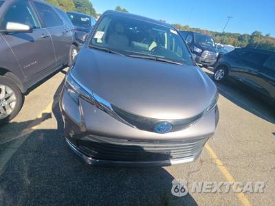 2024 Toyota Sienna XLE 7-Passenger 120.5" WB - zdjęcie 2 z 24 - miniatura
