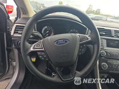2017 Ford Fusion SE - zdjęcie 10 z 23 - miniatura