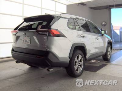 2022 Toyota RAV4 Hybrid XLE - zdjęcie 4 z 26 - miniatura