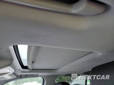 2015 Chevrolet Suburban LTZ 1LZ - zdjęcie 18 z 28 - miniatura
