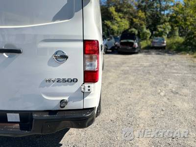 2019 Nissan NV2500 HD Cargo SV High Roof 146.1" WB - zdjęcie 29 z 42 - miniatura