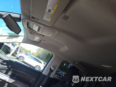 2020 Chevrolet Colorado LT Crew Cab Medium Bed 4LT - zdjęcie 18 z 29 - miniatura