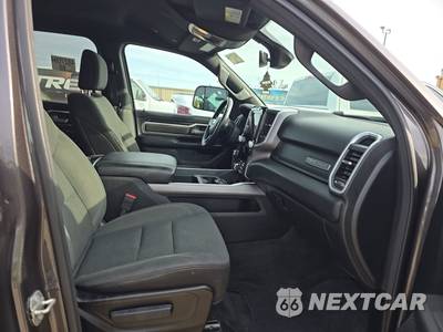 2023 Ram 1500 Big Horn Crew Cab Short Bed - zdjęcie 8 z 23 - miniatura