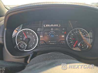 2023 Ram 1500 Laramie Crew Cab Short Bed - zdjęcie 12 z 23 - miniatura