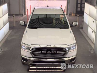 2023 Ram 1500 Laramie Crew Cab Short Bed - zdjęcie 2 z 23 - miniatura