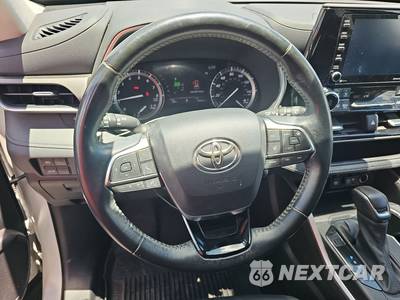 2021 Toyota Highlander XLE - zdjęcie 10 z 20 - miniatura