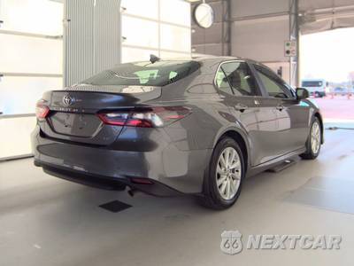 2024 Toyota Camry LE - zdjęcie 4 z 37 - miniatura
