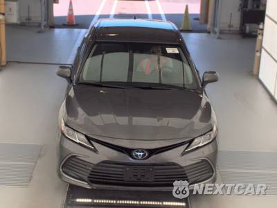 2024 Toyota Camry LE - zdjęcie 2 z 37 - miniatura