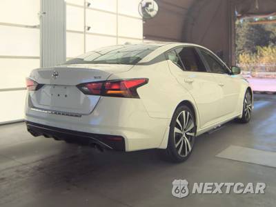 2020 Nissan Altima SR - zdjęcie 4 z 29 - miniatura