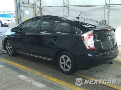 2014 Toyota Prius Three - zdjęcie 6 z 53 - miniatura