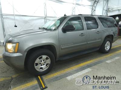 2007 Chevrolet Suburban 1500 LT - zdjęcie 1 z 39 - miniatura