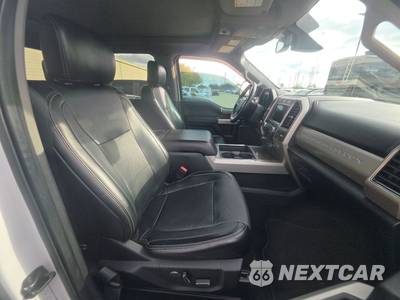 2019 Ford Super Duty F-450 Lariat Crew Cab Long Bed DRW - zdjęcie 8 z 23 - miniatura