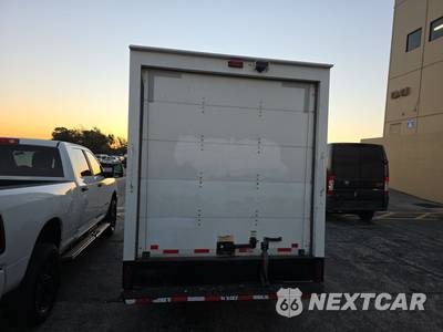 2021 Chevrolet Express 3500 Cutaway 1WT - zdjęcie 5 z 19 - miniatura