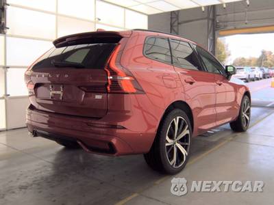 2022 Volvo XC60 Recharge Plug-In Hybrid T8 R-Design - zdjęcie 4 z 22 - miniatura