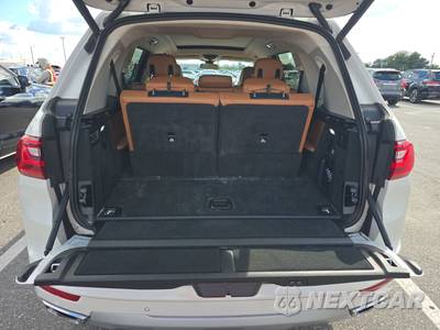 2021 BMW X7 Sports Activity Vehicle xDrive40i - zdjęcie 17 z 31 - miniatura