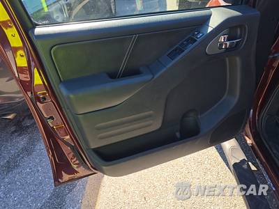 2016 Nissan Frontier PRO-4X Crew Cab Medium Bed - zdjęcie 9 z 38 - miniatura